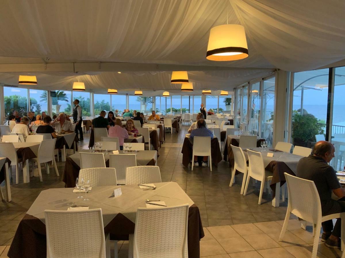 Grand Hotel Balestrieri Torre Melissa Exteriör bild