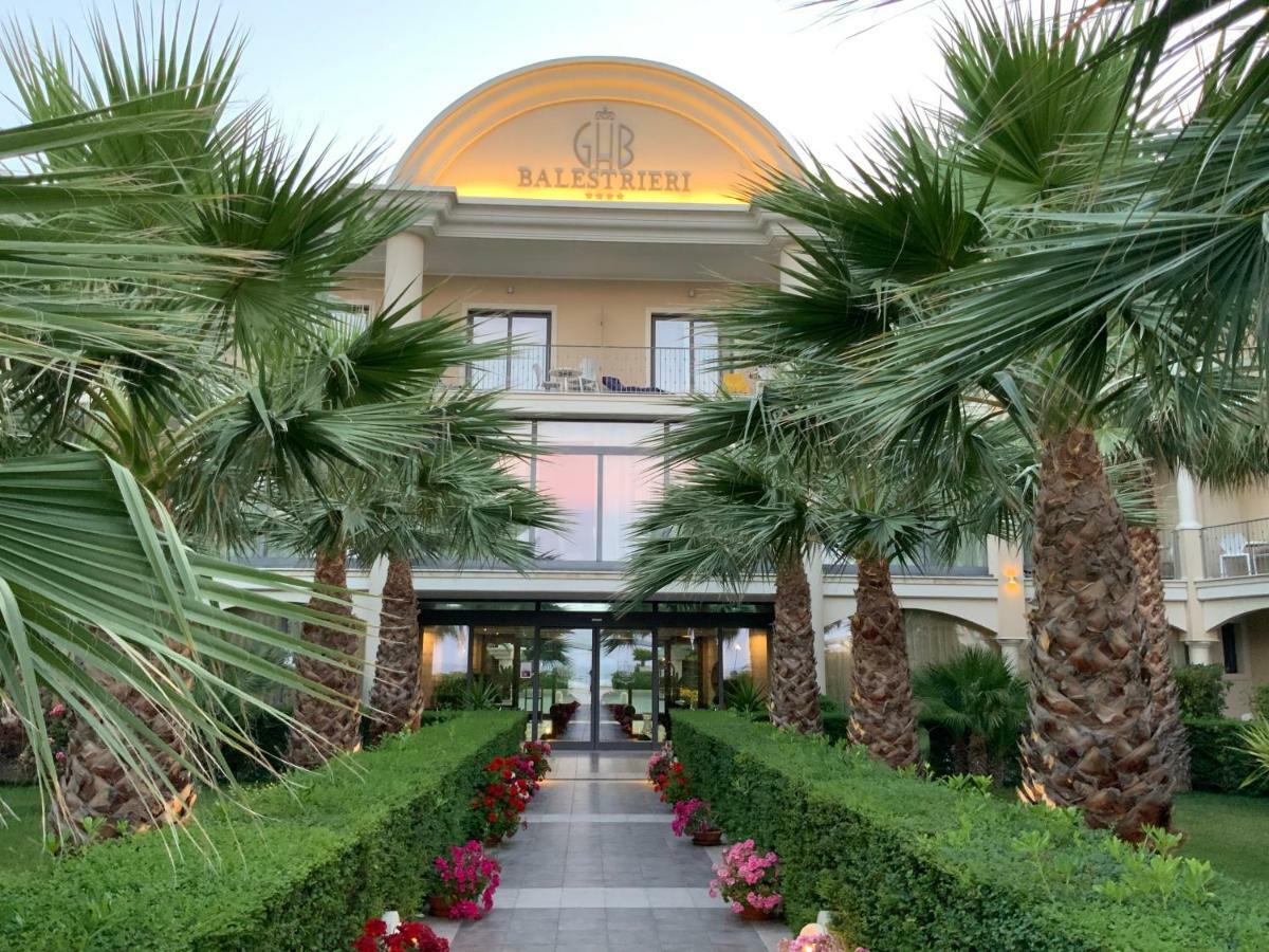 Grand Hotel Balestrieri Torre Melissa Exteriör bild