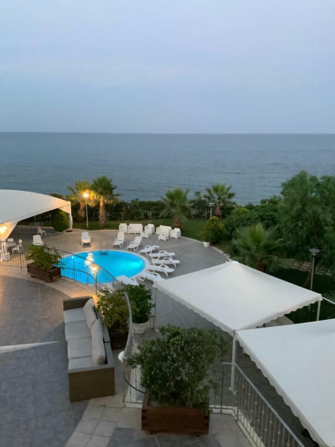 Grand Hotel Balestrieri Torre Melissa Exteriör bild