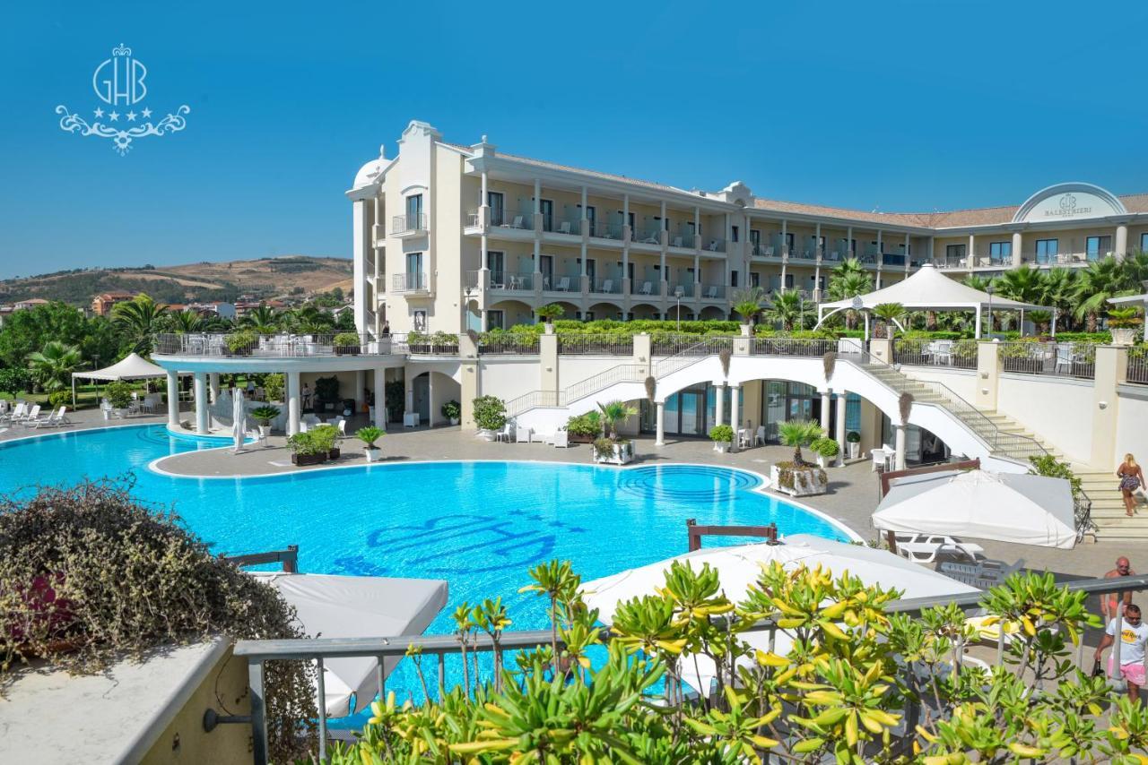 Grand Hotel Balestrieri Torre Melissa Exteriör bild